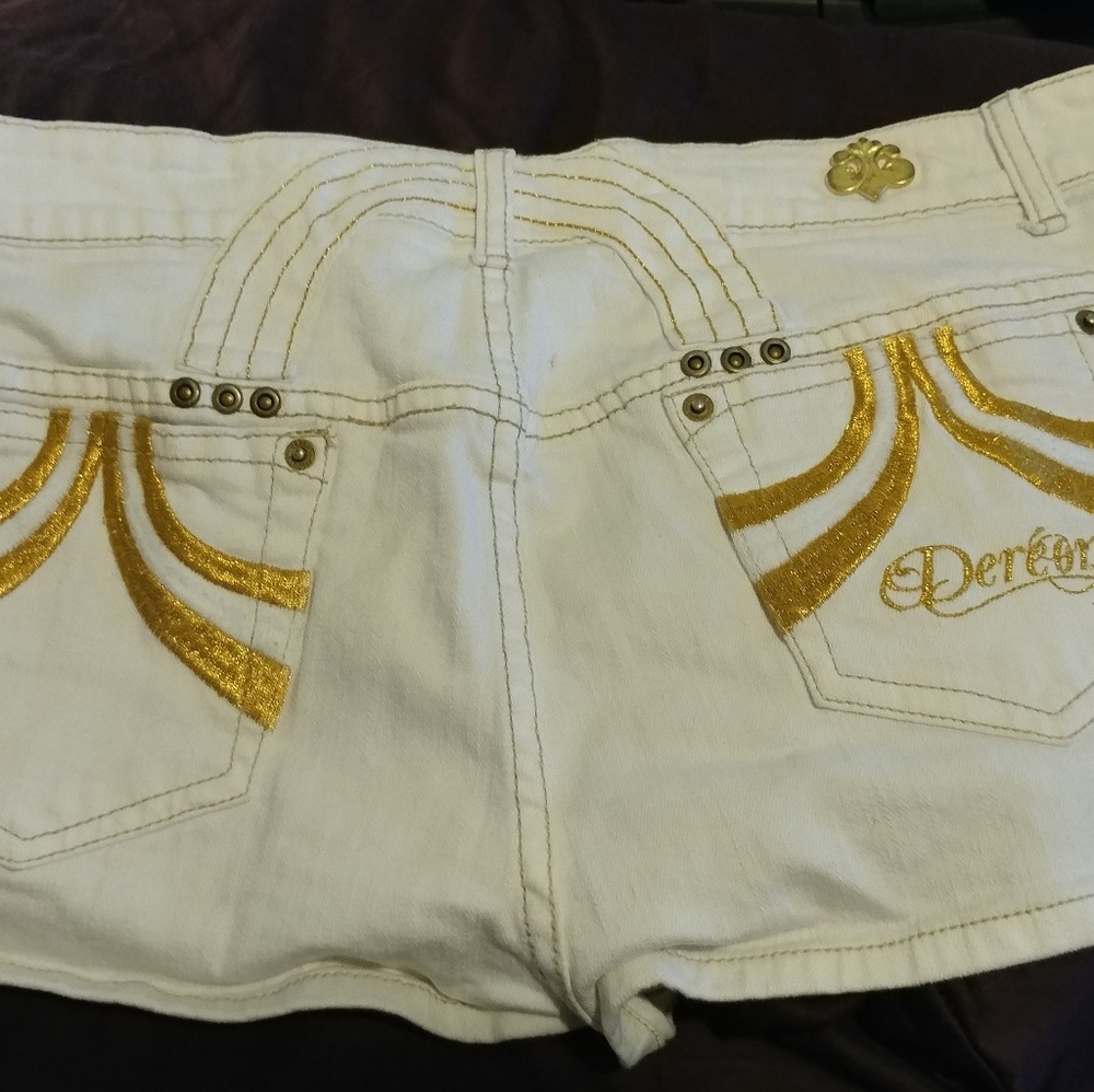 Dereon white denim shorts